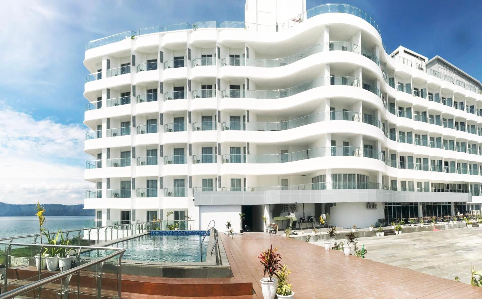 Labersa Hotel & Convention Center Samosir Sinapuran Экстерьер фото