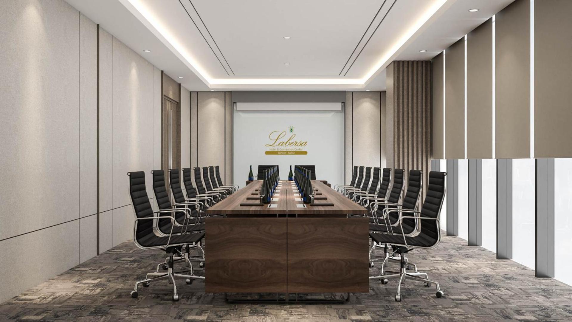 Labersa Hotel & Convention Center Samosir Sinapuran Экстерьер фото